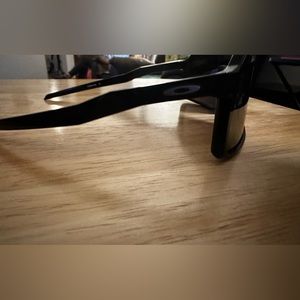 LIKE NEW LARGE SKI STYLE OAKLEY POLARIZED SUNGLASSES